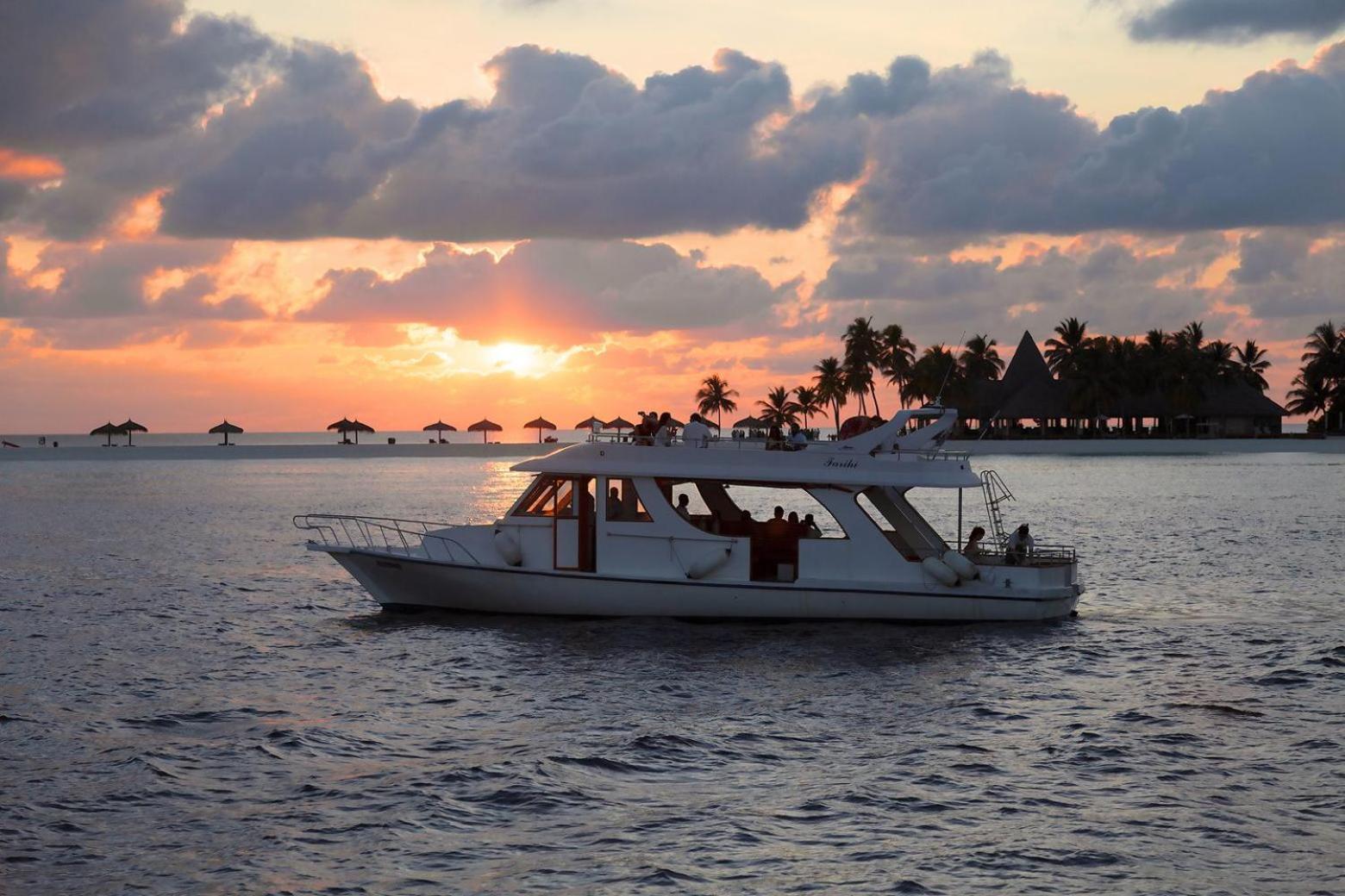 Veligandu Maldives Resort Island Rasdhoo Exterior photo