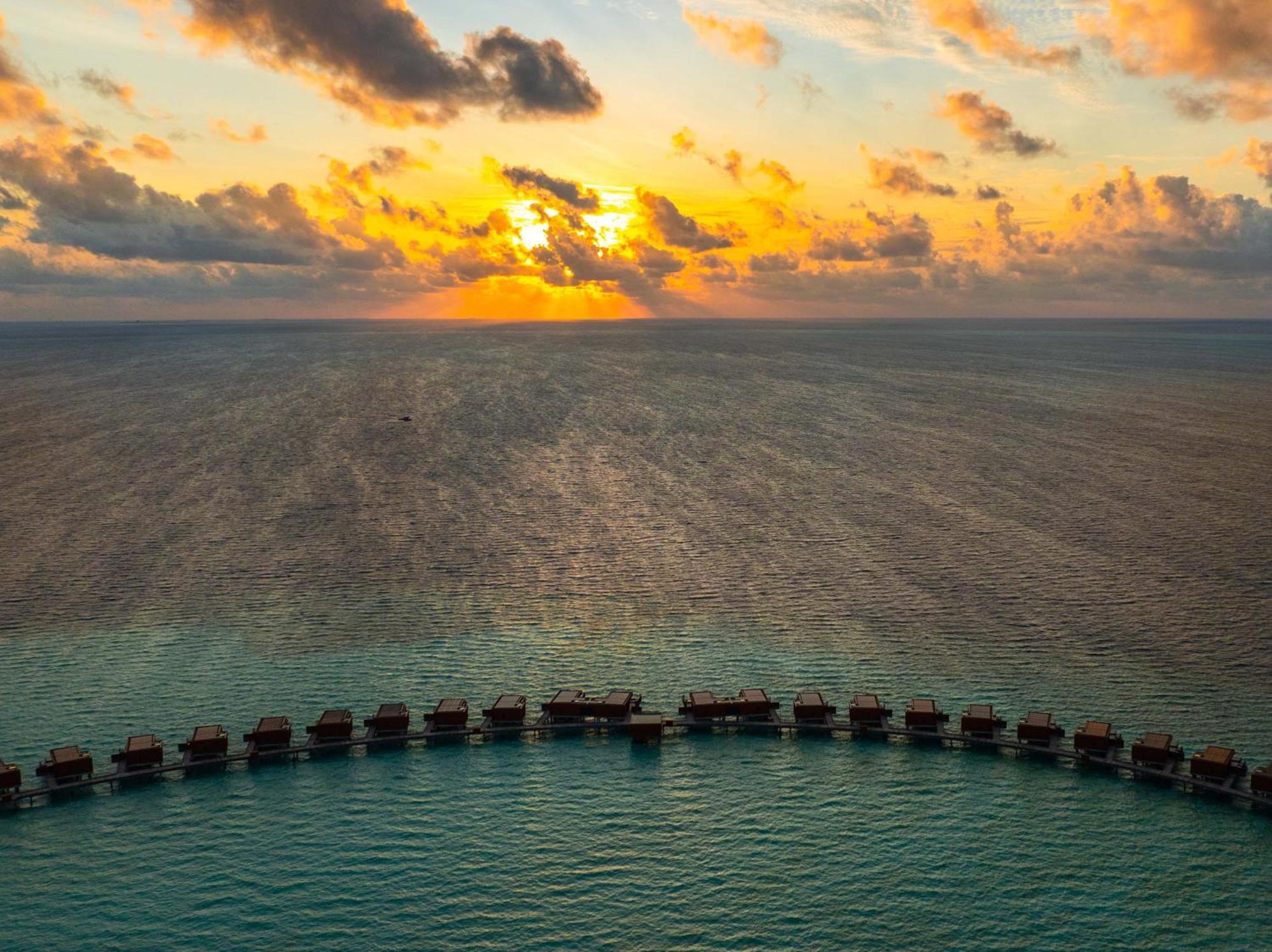 Veligandu Maldives Resort Island Rasdhoo Exterior photo